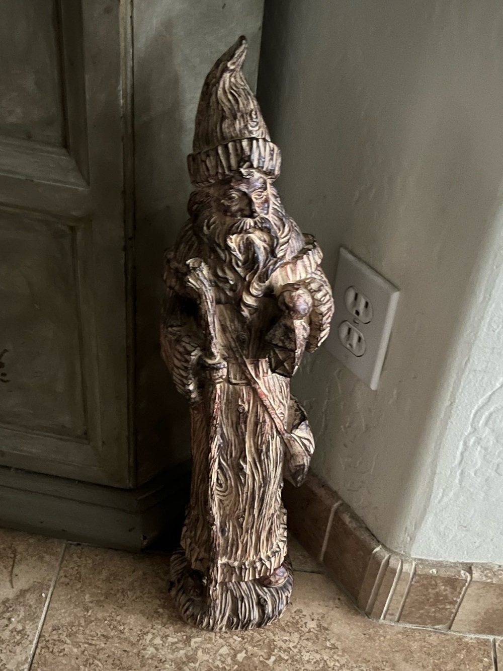 Rustic Brown Santa Figurine Home Art Décor